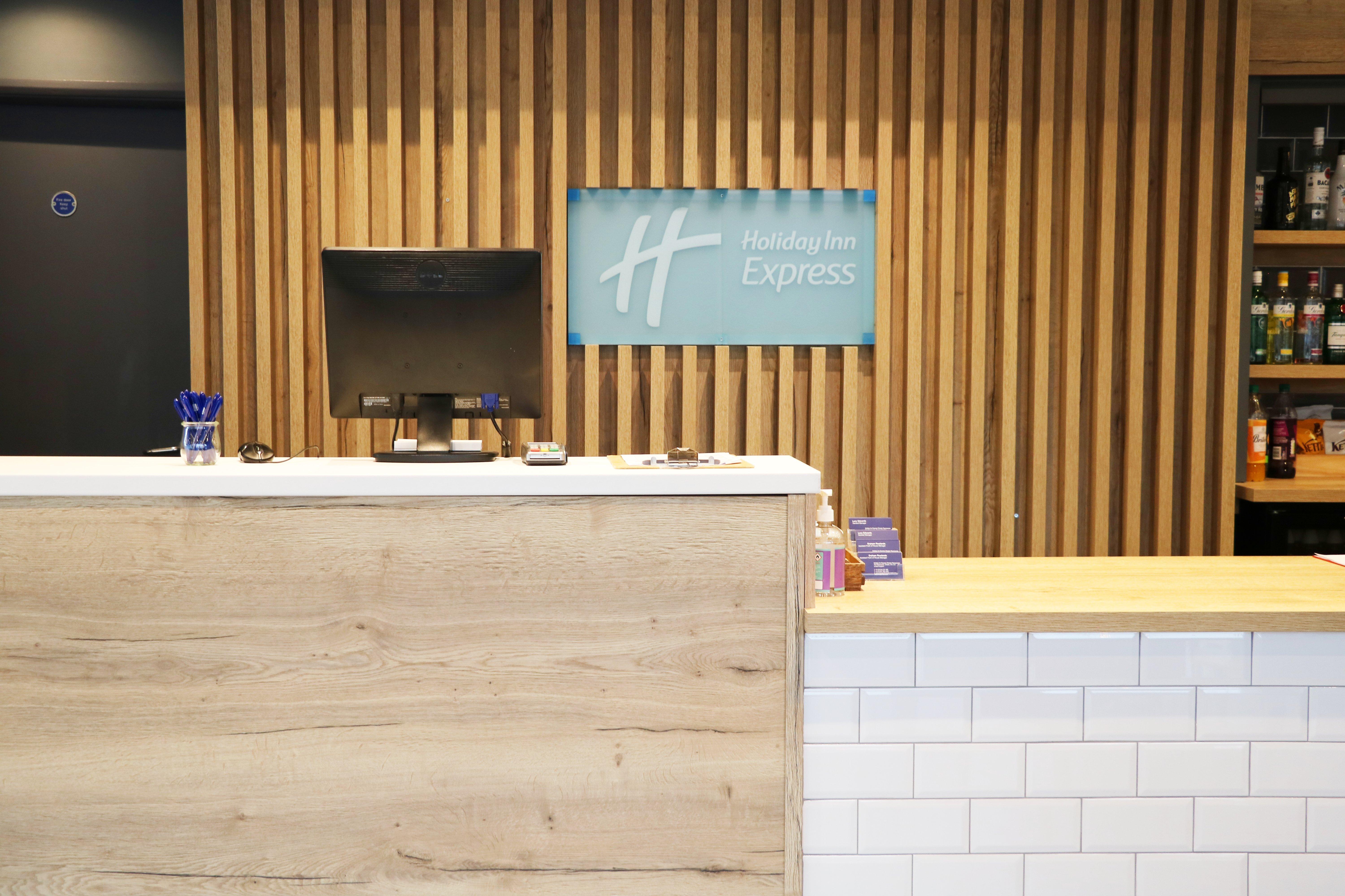 Holiday Inn Express, Chester Racecourse By Ihg Экстерьер фото